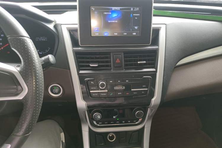 Used Bisu T3 2017 1.3T Manual Luxury Model Audio And AC Panel