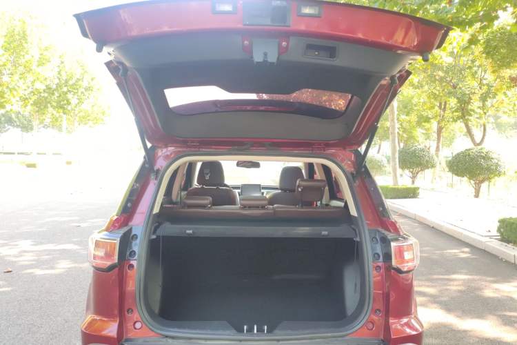 Used Bisu T3 2017 1.3T CVT Flagship Model Trunk