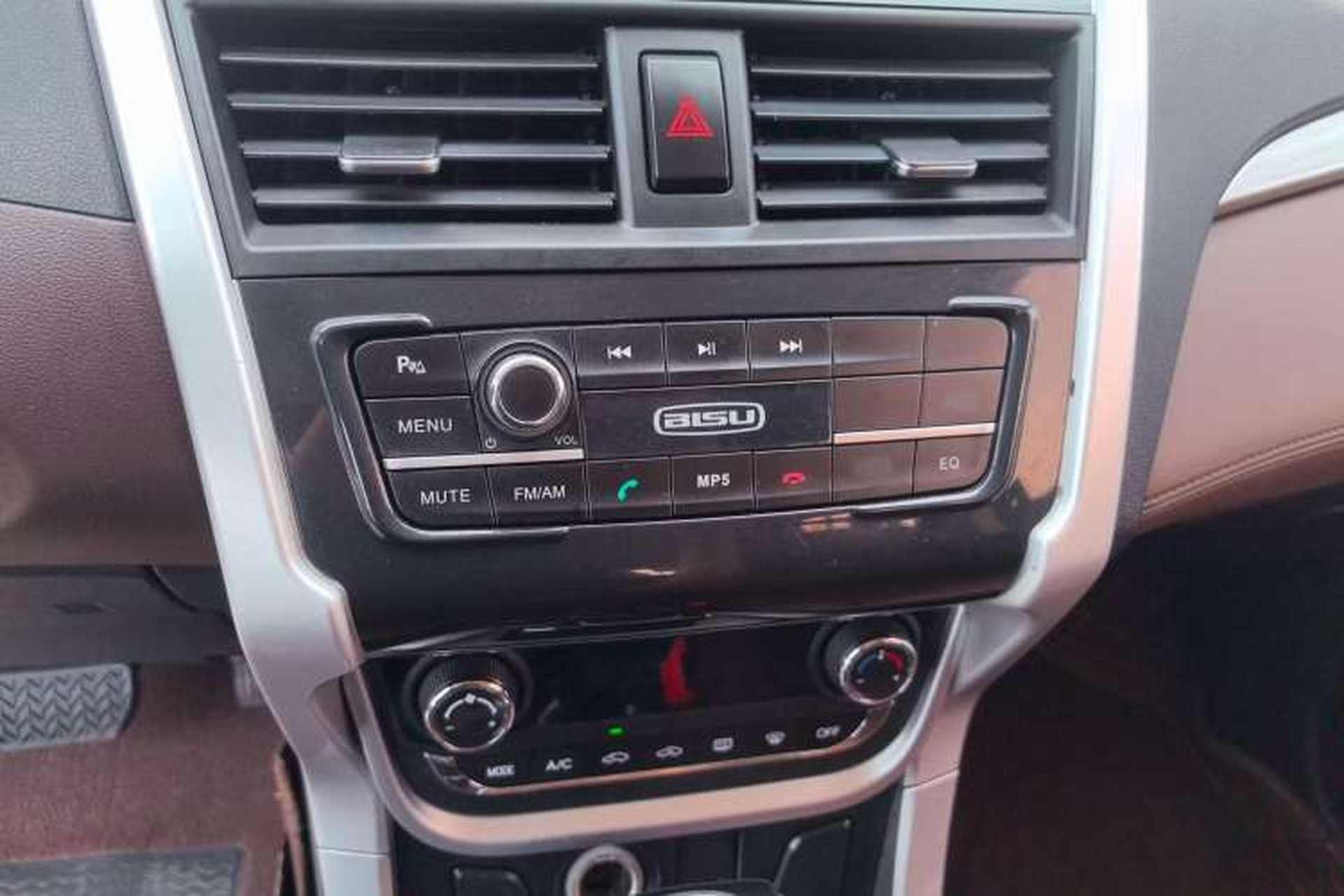 Used Bisu T3 2017 1.3T CVT Luxury Model Audio And AC Panel