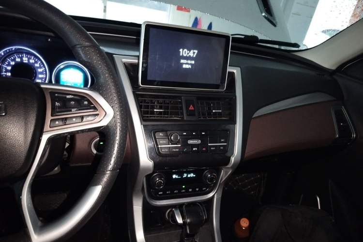 Used Bisu T3 2017 1.3T CVT Luxury Model Audio And AC Panel