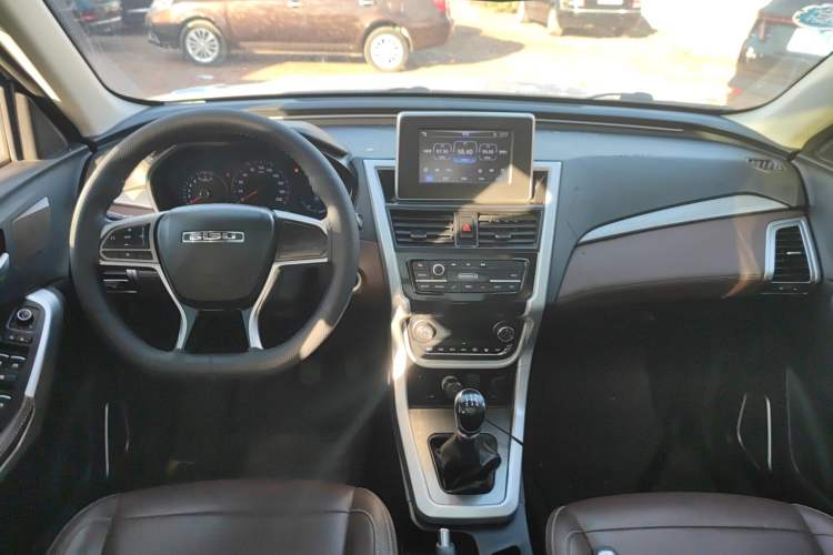 Used Bisu T3 2017 1.3T Manual Luxury Model Center Console