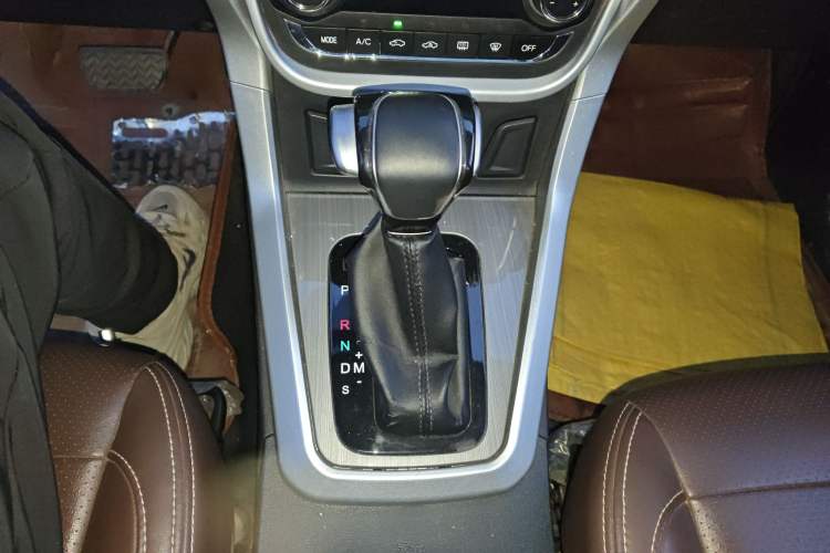 Used Bisu T3 2017 1.3T CVT Luxury Model Gear Lever