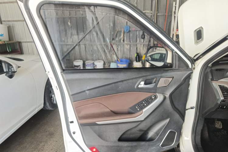 Used Bisu T3 2017 1.3T Manual Luxury Model Left Front Door Interior