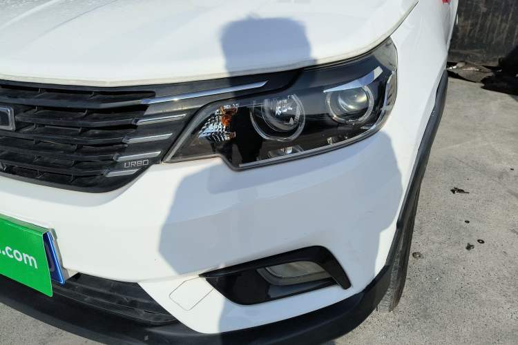 Used Bisu T3 2017 1.3T CVT Luxury Model Left Front Headlight