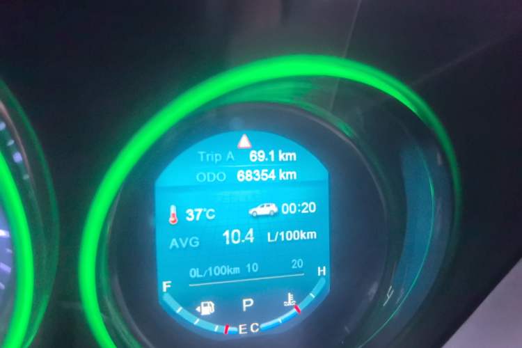 Used Bisu T3 2017 1.3T CVT Luxury Model Odometer Close Up