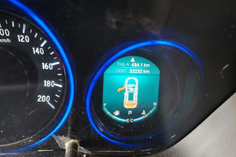 Used Bisu T3 2017 1.3T CVT Luxury Model Odometer Close Up