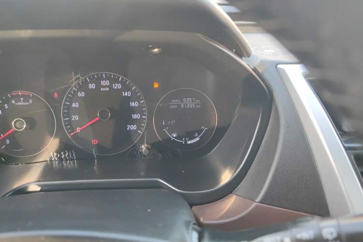 Used Bisu T3 2017 1.3T Manual Luxury Model Odometer Close Up