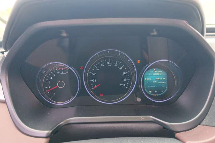 Used Bisu T3 2017 1.3T CVT Luxury Model Odometer Close Up