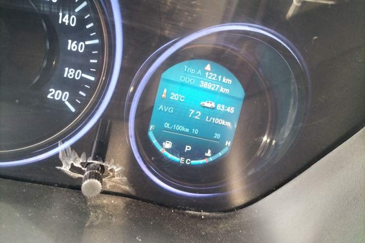 Used Bisu T3 2017 1.3T CVT Luxury Model Odometer Close Up