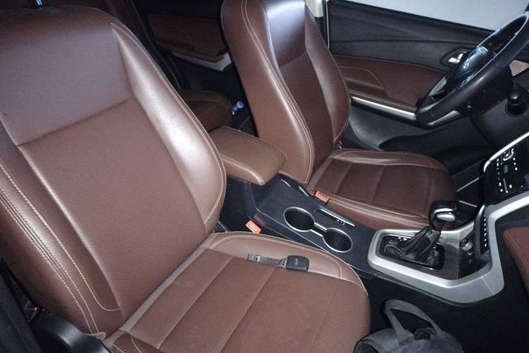 Used Bisu T3 2017 1.3T CVT Luxury Model Right Front Seat