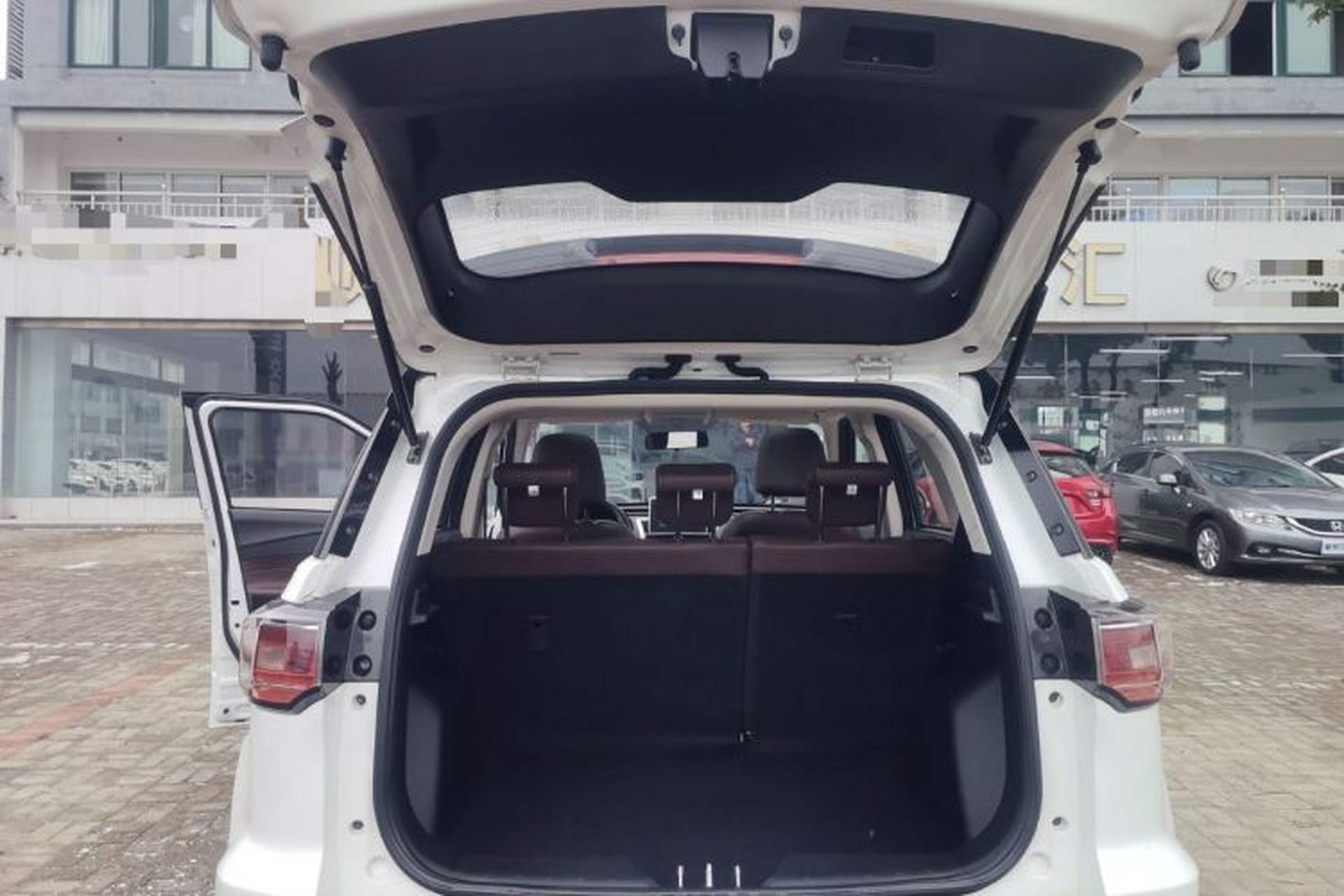 Used Bisu T3 2017 1.3T Manual Luxury Model Trunk