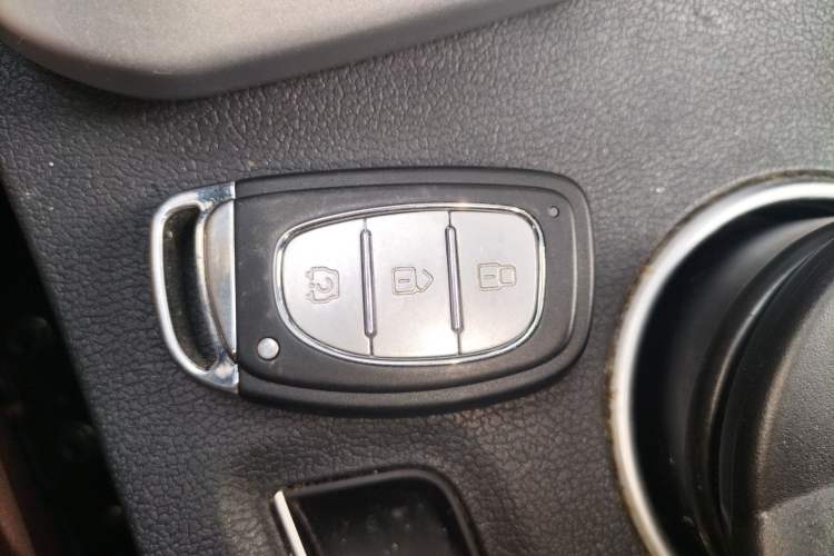 Used Bisu T3 2017 1.3T CVT Luxury Model Vehicle Key