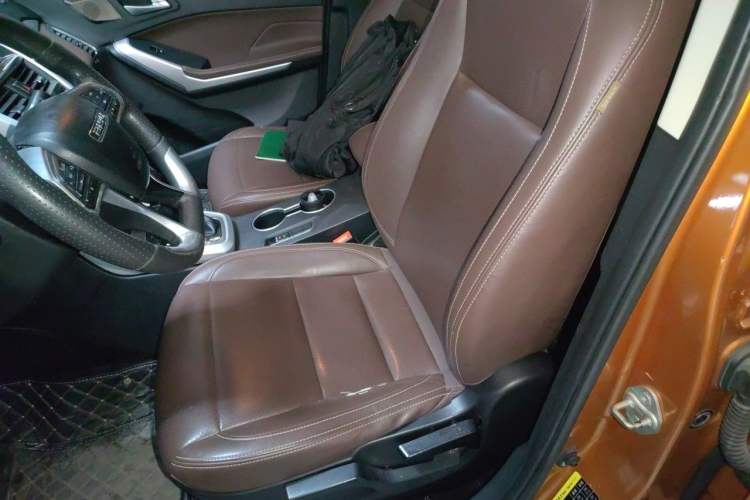 Used Bisu T3 2017 1.3T CVT Luxury Model Left Front Seat