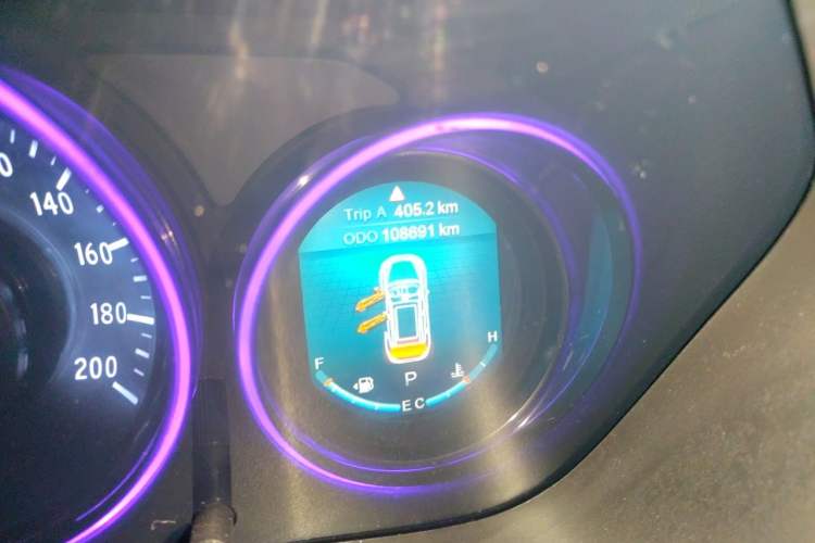 Used Bisu T3 2017 1.3T CVT Luxury Model Odometer Close Up