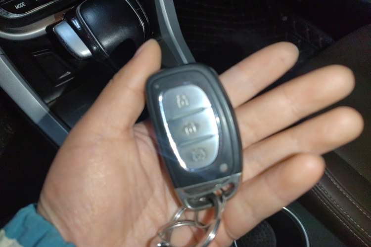 Used Bisu T3 2017 1.3T CVT Luxury Model Vehicle Key