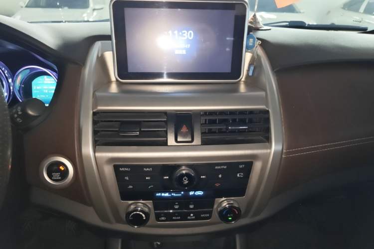 Used Bisu T5 2017 1.5T Manual Comfort Model Audio And AC Panel