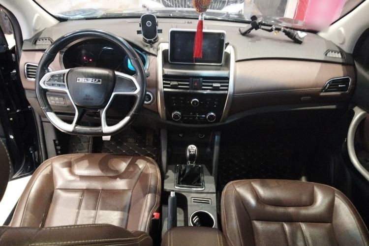 Used Bisu T5 2017 1.5T Manual Luxury Model Center Console