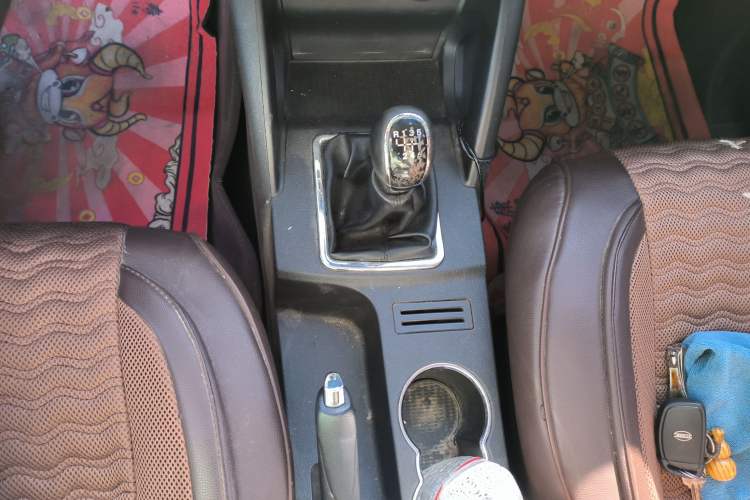 Used Bisu T5 2017 1.5T Manual Elite Version Gear Lever