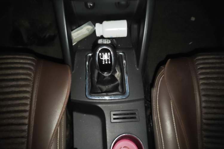 Used Bisu T5 2017 1.5T Manual Comfort Model Gear Lever