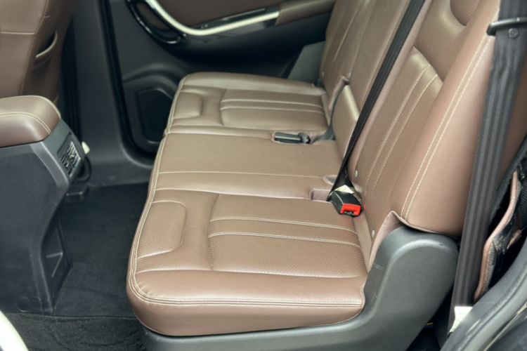 Used Bisu T5 2017 1.5T Manual Luxury Model Interior 3