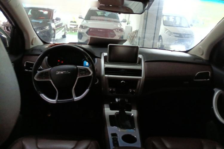 Used Bisu T5 2017 1.5T Automatic Luxury Model Interior 3