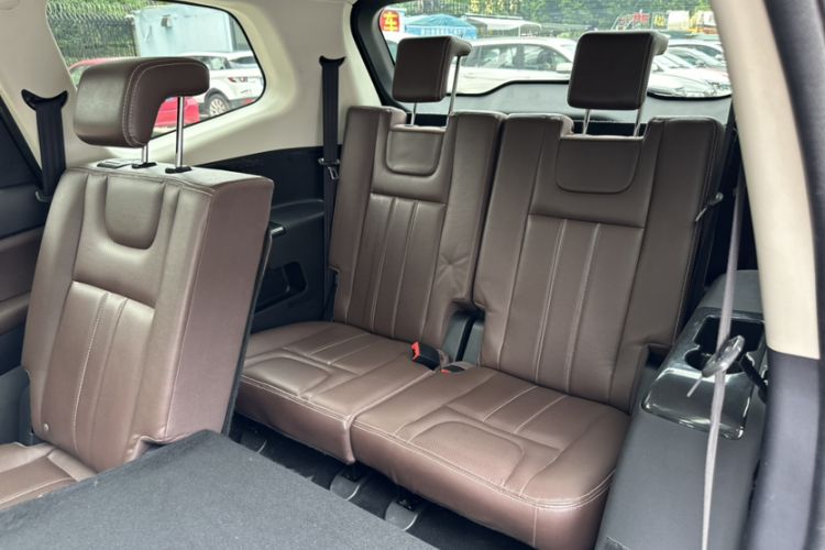 Used Bisu T5 2017 1.5T Manual Luxury Model Interior 5