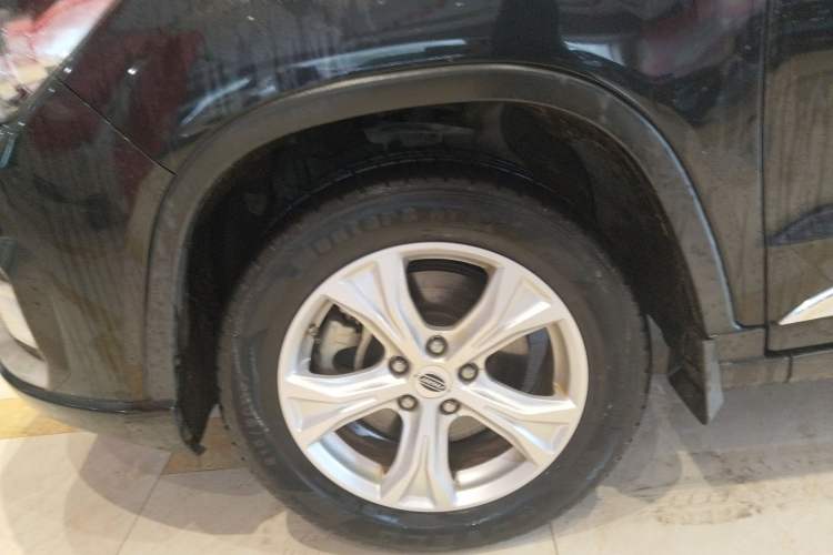 Used Bisu T5 2017 1.5T Manual Luxury Model Left Front Wheel Hub