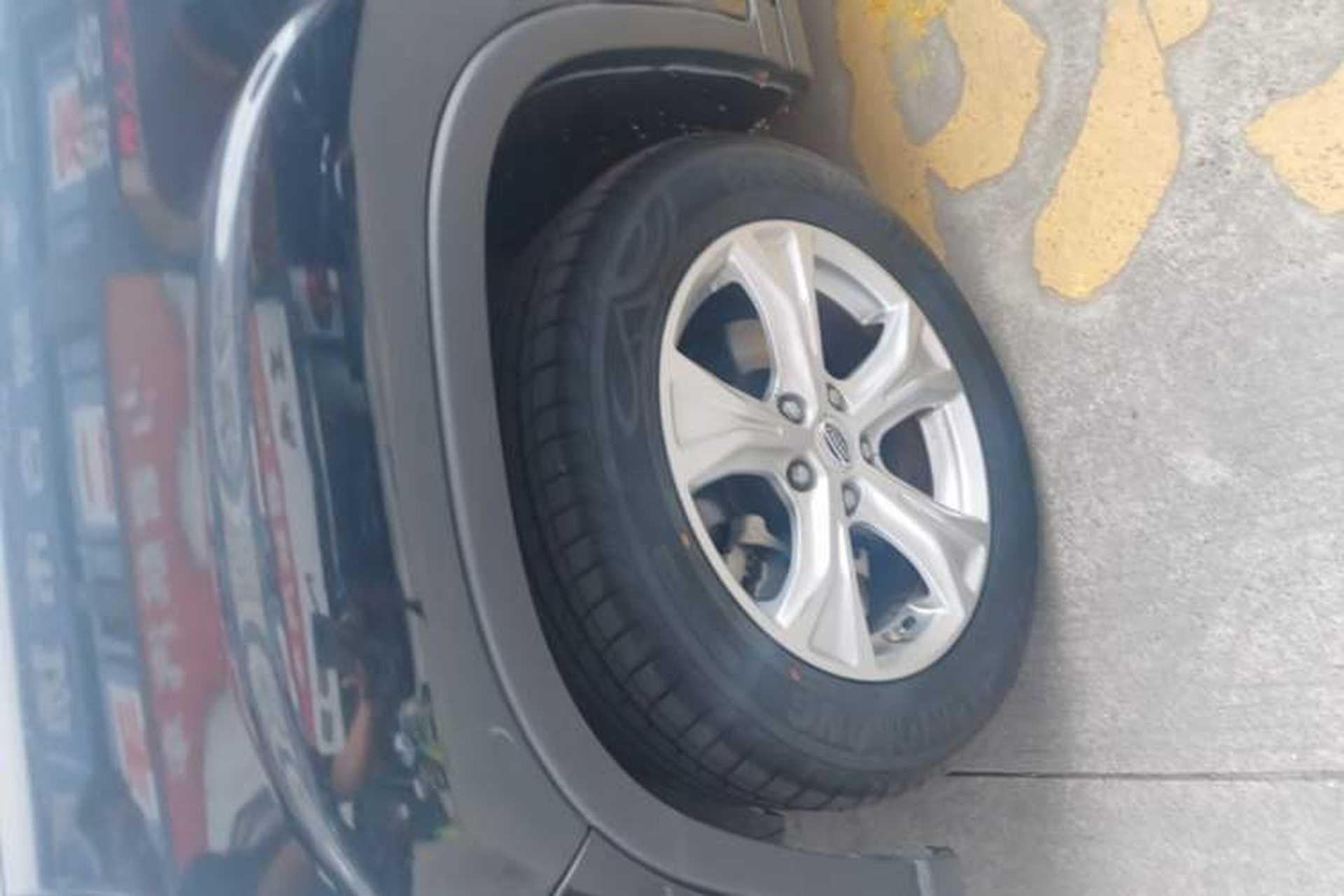 Used Bisu T5 2017 1.5T Manual Luxury Model Left Front Wheel Hub