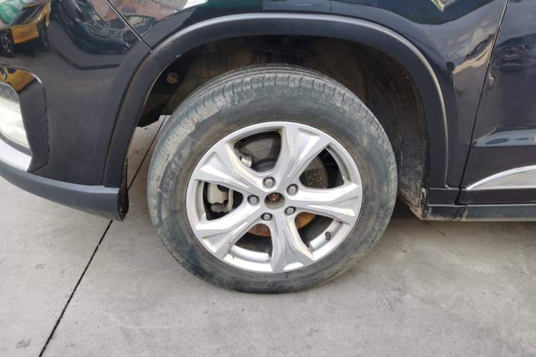Used Bisu T5 2017 1.5T Manual Comfort Model Left Front Wheel Hub