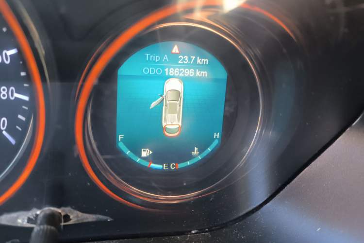 Used Bisu T5 2017 1.5T Manual Elite Version Odometer Close Up