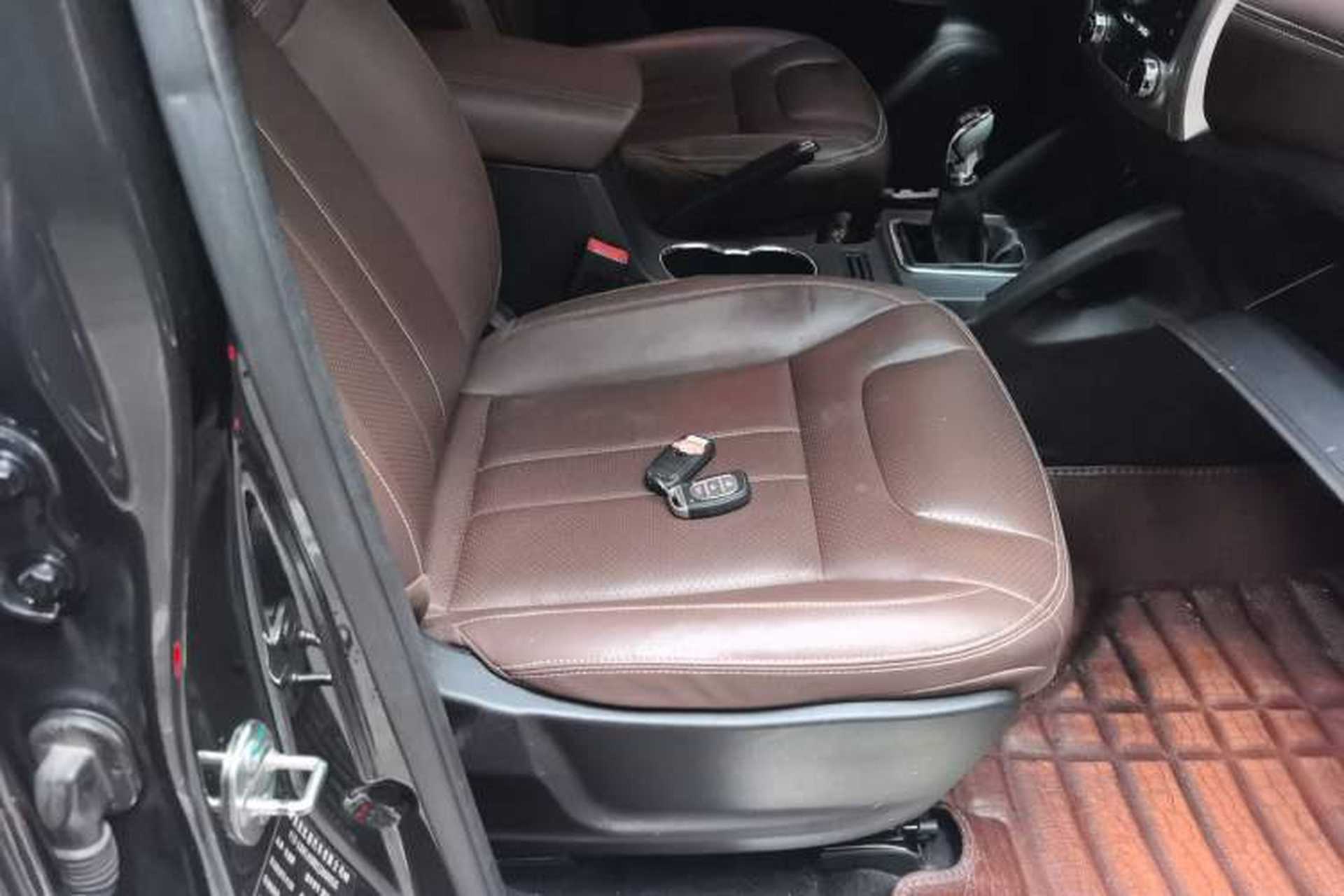Used Bisu T5 2017 1.5T Manual Luxury Model Right Front Seat