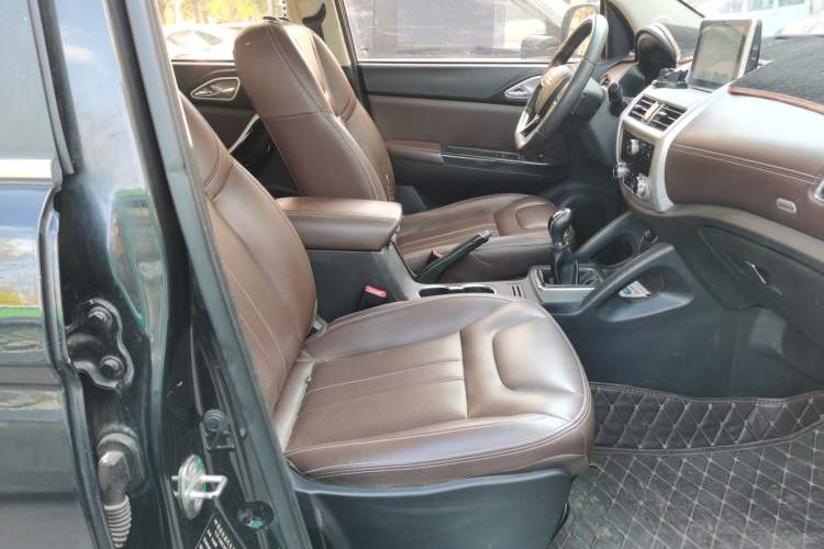 Used Bisu T5 2017 1.5T Manual Comfort Model Right Front Seat