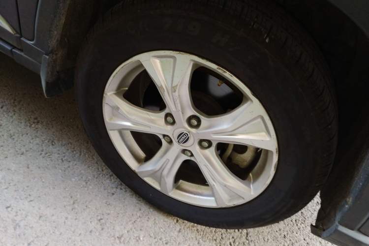 Used Bisu T5 2017 1.5T Manual Comfort Model Right Front Wheel Hub