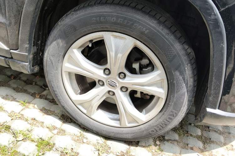 Used Bisu T5 2017 1.5T Manual Comfort Model Right Front Wheel Hub