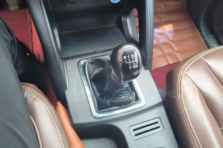 Used Bisu T5 2017 1.5T Manual Luxury Model Gear Lever