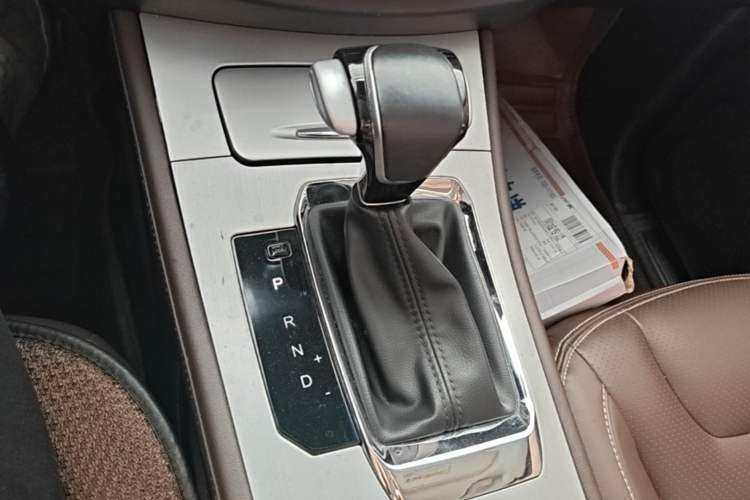 Used Bisu T5 2017 1.5T Automatic Luxury Model Gear Lever