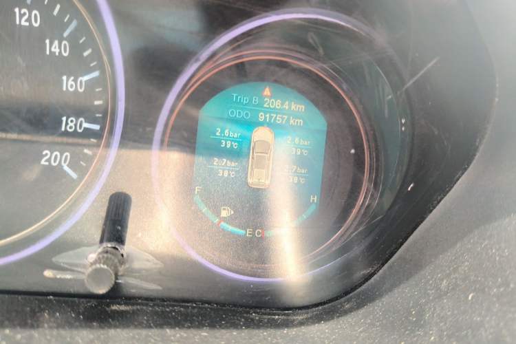 Used Bisu T5 2017 1.5T Manual Luxury Model Odometer Close Up