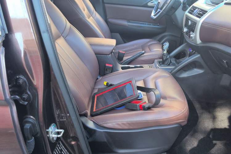 Used Bisu T5 2017 1.5T Manual Luxury Model Right Front Seat