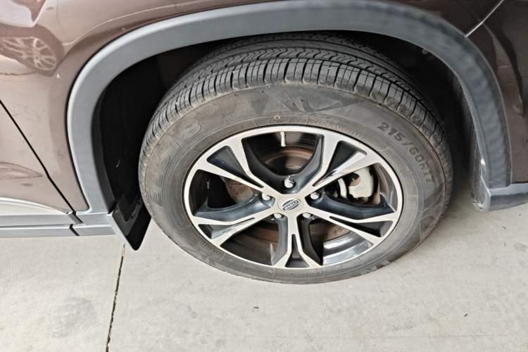 Used Bisu T5 2017 1.5T Automatic Luxury Model Right Front Wheel Hub