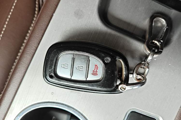 Used Bisu T5 2017 1.5T Automatic Luxury Model Vehicle Key