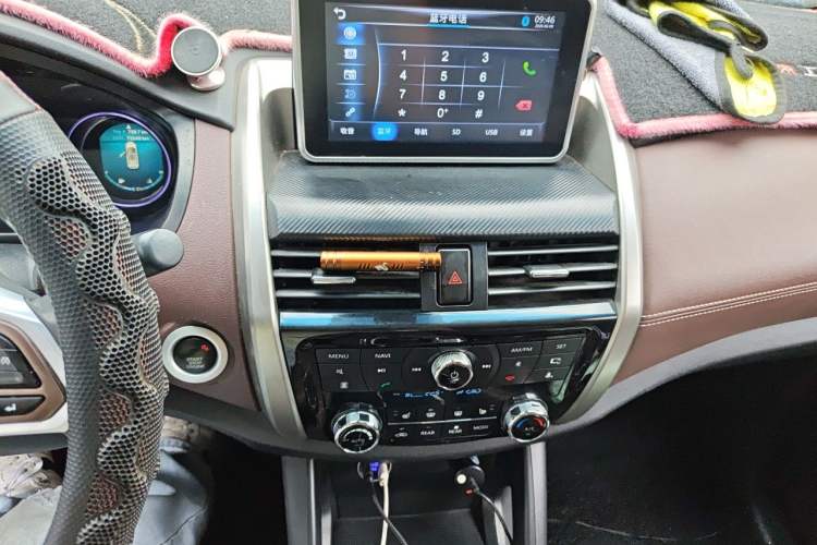 Used Bisu T5 2017 1.5T Manual Luxury Model Audio And AC Panel
