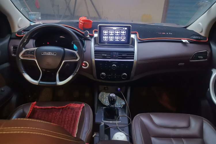 Used Bisu T5 2017 1.5T Manual Comfort Model Center Console