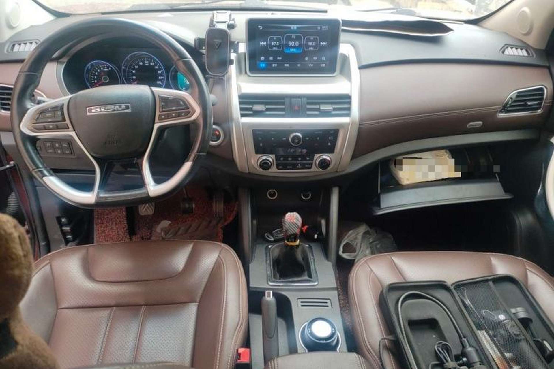 Used Bisu T5 2017 1.5T Manual Luxury Model Center Console