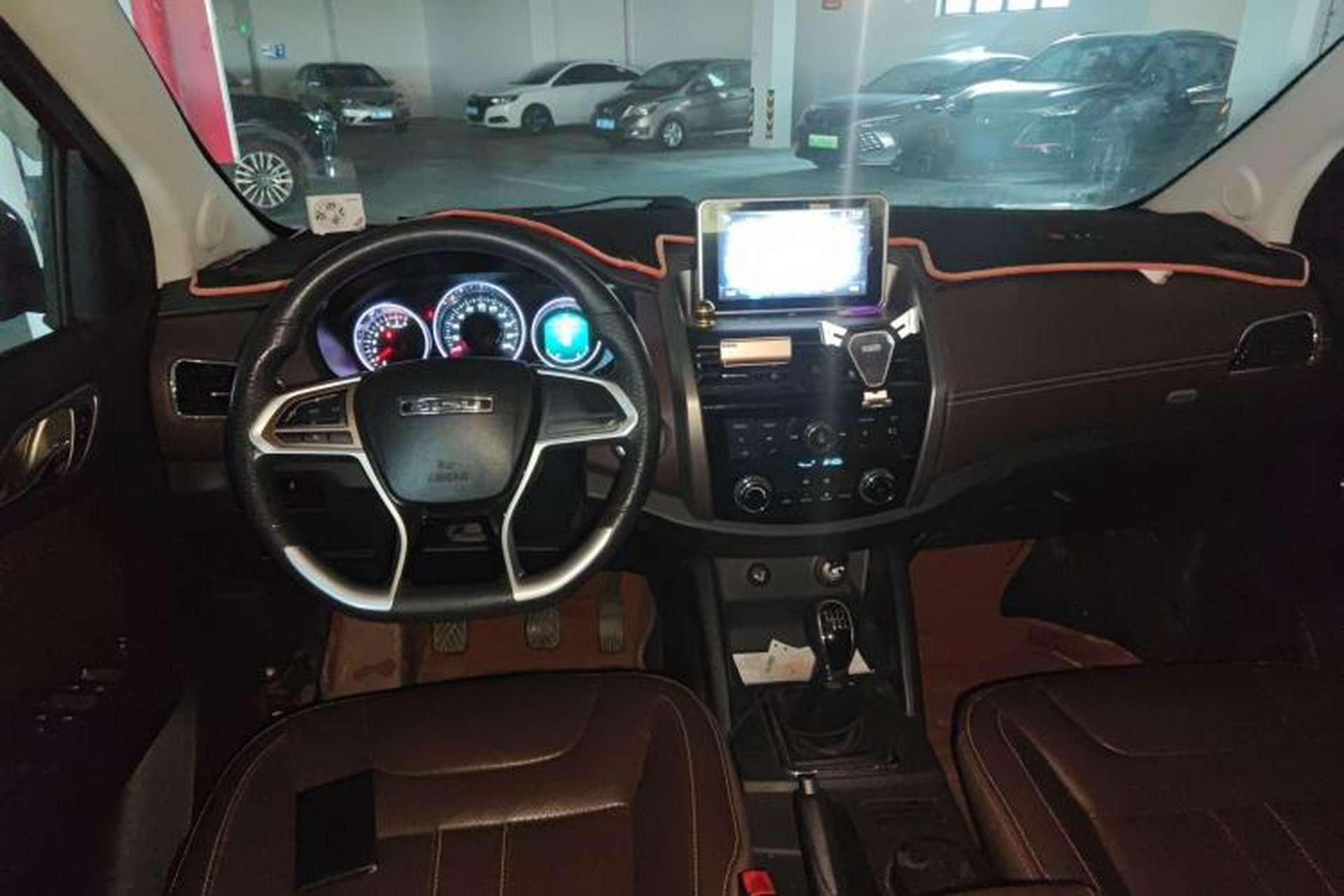 Used Bisu T5 2017 1.5T Manual Comfort Model Center Console