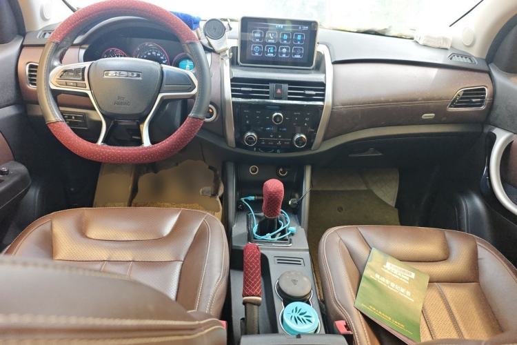 Used Bisu T5 2017 1.5T Manual Luxury Model Center Console
