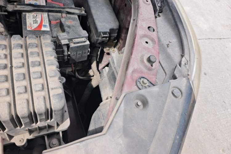Used Bisu T5 2017 1.5T Manual Luxury Model Engine Bay Left