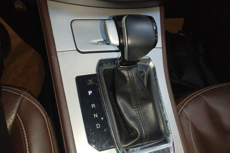 Used Bisu T5 2017 1.5T Automatic Luxury Model Gear Lever