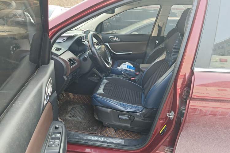 Used Bisu T5 2017 1.5T Manual Comfort Model Interior 3