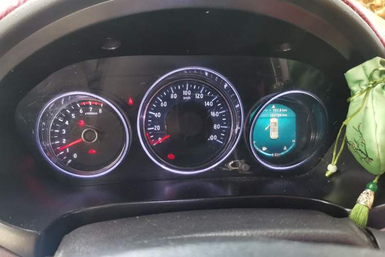 Used Bisu T5 2017 1.5T Manual Luxury Model Odometer Close Up