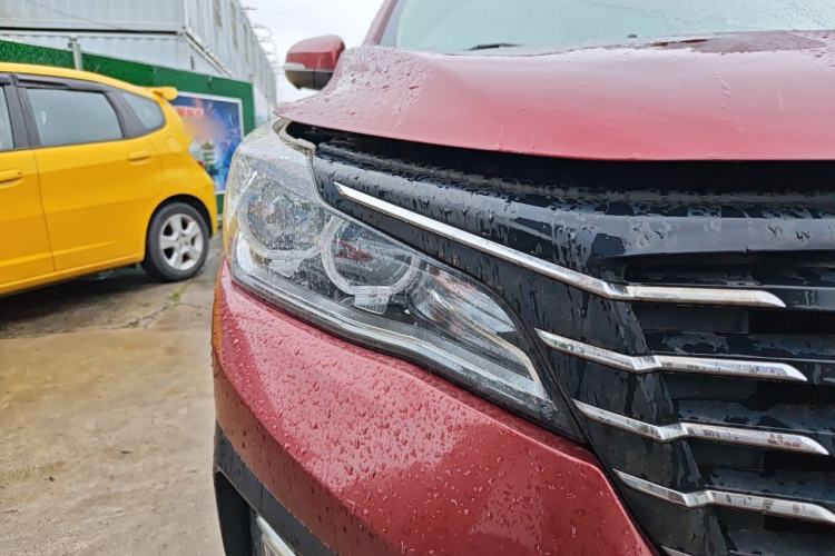 Used Bisu T5 2017 1.5T Manual Luxury Model Right Front Headlight